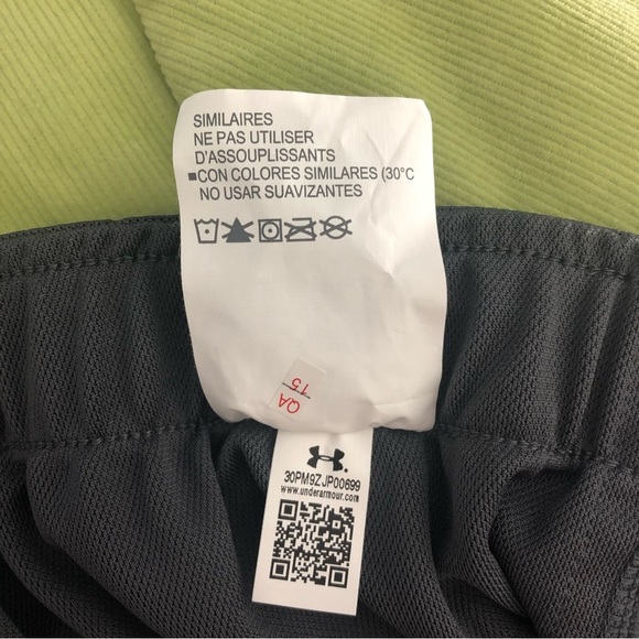 𝅺Under Armour Women's HeatGear Play Up Shorts | Size M - Picture 10 of 12